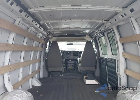 2020 GMC Savana Cargo Rwd 2500 Regular Wheelbase Work Van z USA, uszkodzony, nr VIN 1GTW7AFG3L1237306